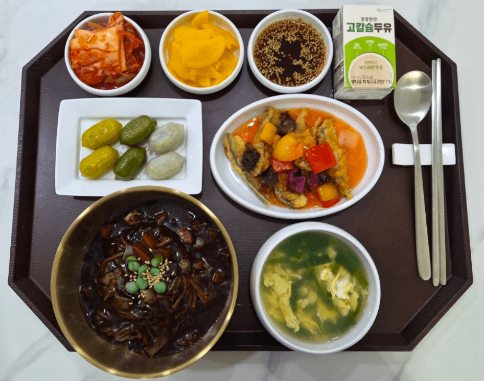 돌봄 지식 (프리미엄 실버타운의 하루는 어떨까? 용인 실버타운 케어닥 케어홈 용인더퍼스트점의 하루🌿) 썸네일